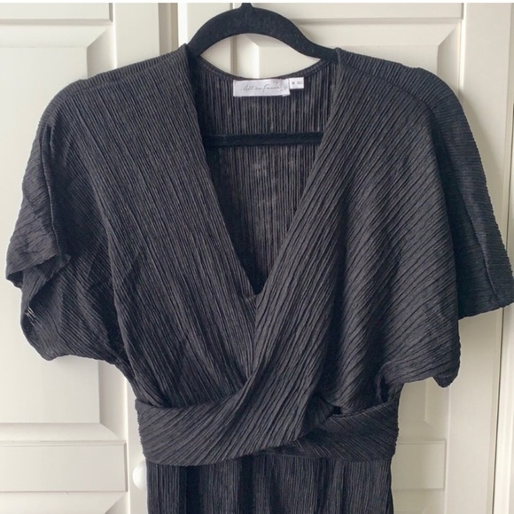 ALL IN FAVOR “Phoebe” Textured Twist-Front Midi Dress - Picture 10 of 12